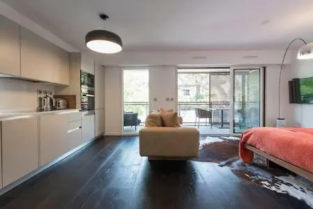 Tropezienne Deluxe Apartment